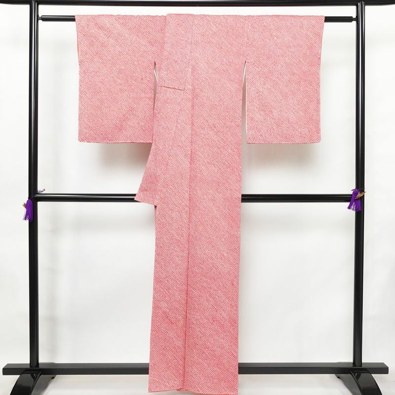 小紋 良品 しつけ糸付き 絞り 総絞り 正絹 古典柄 袷仕立て 身丈158.5cm 裄丈64.5cm 着物 ピンク_画像2