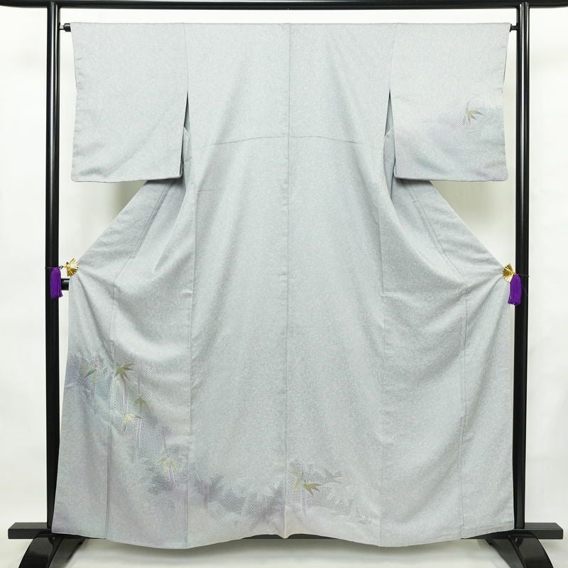 付け下げ 美品 スワトウ刺繍 正絹 木の葉・植物柄 袷仕立て 身丈159cm 裄丈65.5cm 刺繍 一部しつけ糸付き フォーマル 着物 青・紺_画像1