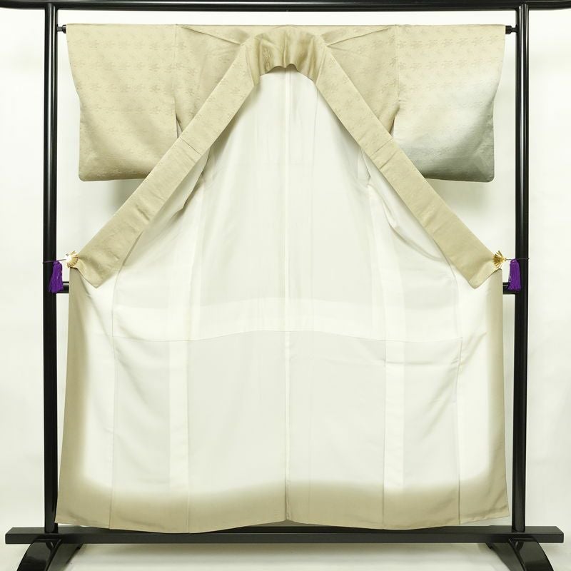 付け下げ 正絹 その他の柄 袷仕立て 身丈156cm 裄丈65.5cm 刺繍 金糸 フォーマル 着物 緑・うぐいす色_画像3