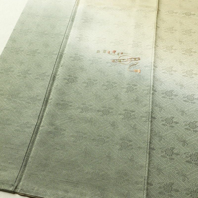 付け下げ 正絹 その他の柄 袷仕立て 身丈156cm 裄丈65.5cm 刺繍 金糸 フォーマル 着物 緑・うぐいす色_画像4