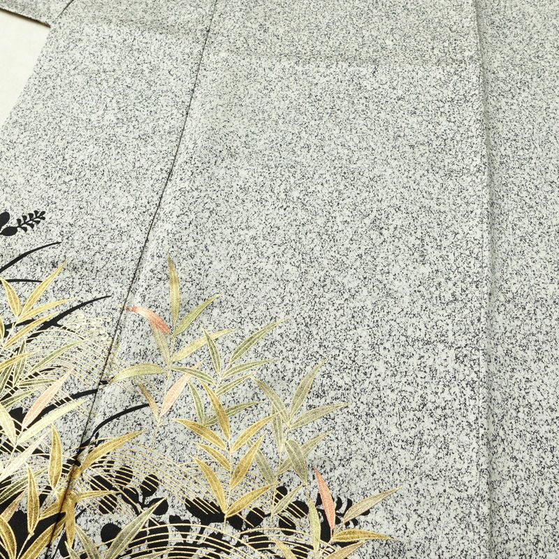 訪問着 良品 ろうけつ染め 正絹 木の葉・植物柄 袷仕立て 身丈173cm 裄丈69.5cm 箔 金彩 フォーマル 着物 グレー_画像5