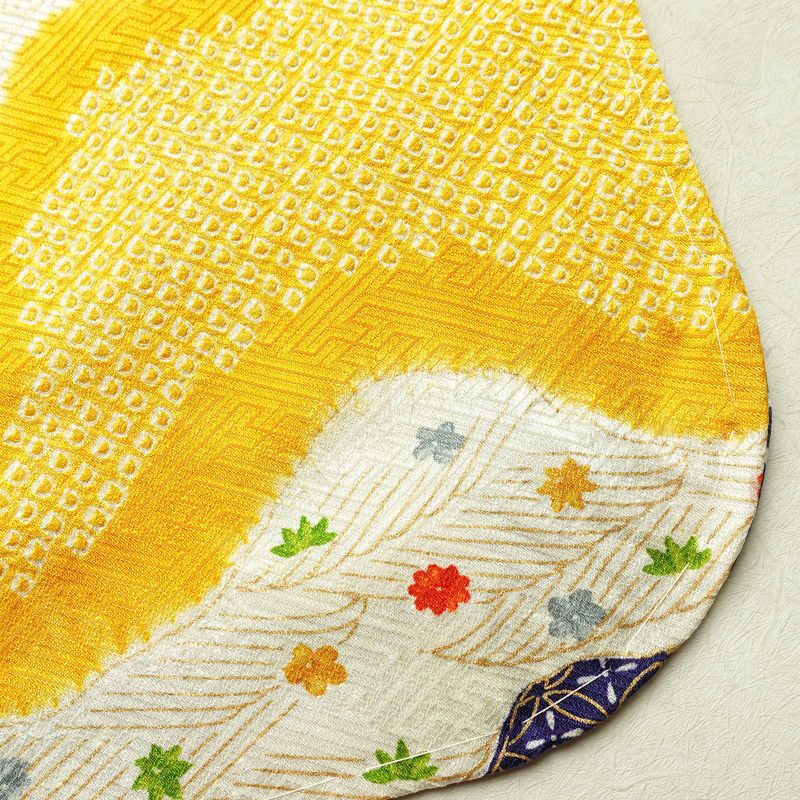 小紋 しつけ糸付き 綸子 正絹 古典柄 袷仕立て 身丈155.5cm 裄丈67.5cm 箔 金彩 着物 クリーム_画像15