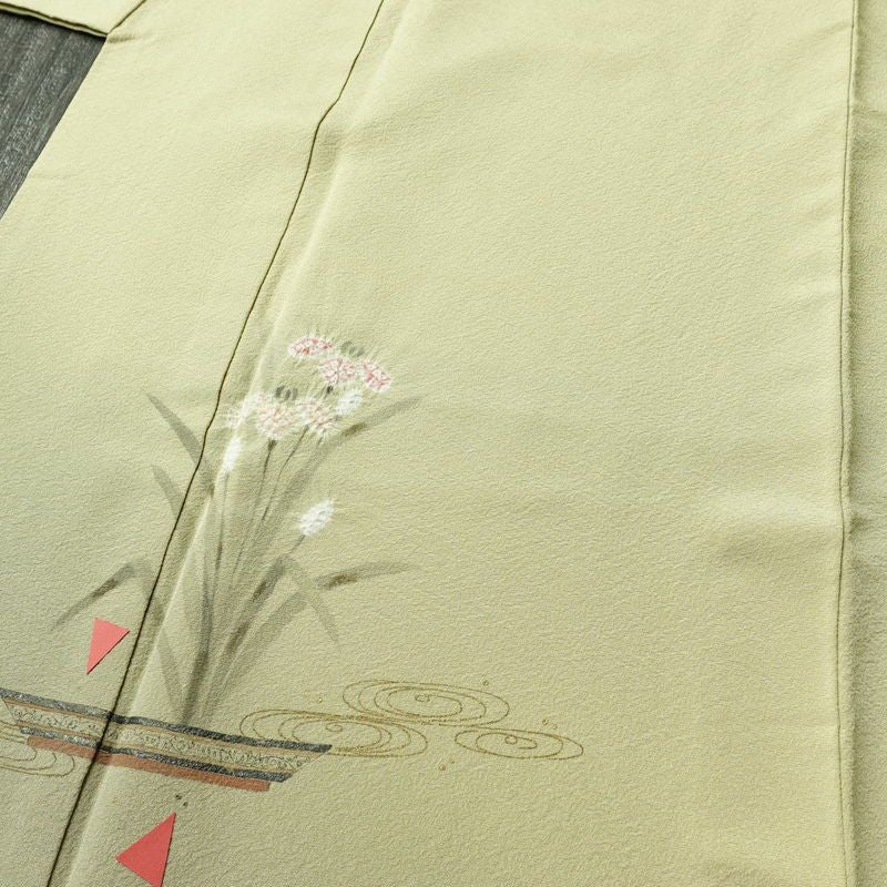 付け下げ 落款入り 縮緬 絞り 一つ紋付き 正絹 木の葉・植物柄 袷仕立て 身丈161.5cm 裄丈64.5cm 金彩 フォーマル 着物 黄・黄土色_画像5