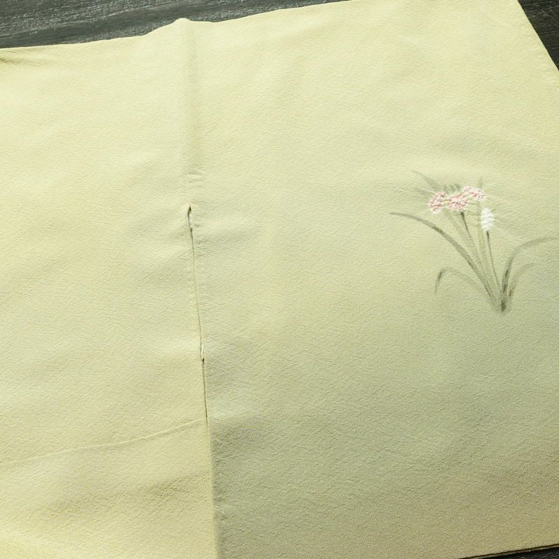 付け下げ 落款入り 縮緬 絞り 一つ紋付き 正絹 木の葉・植物柄 袷仕立て 身丈161.5cm 裄丈64.5cm 金彩 フォーマル 着物 黄・黄土色_画像15