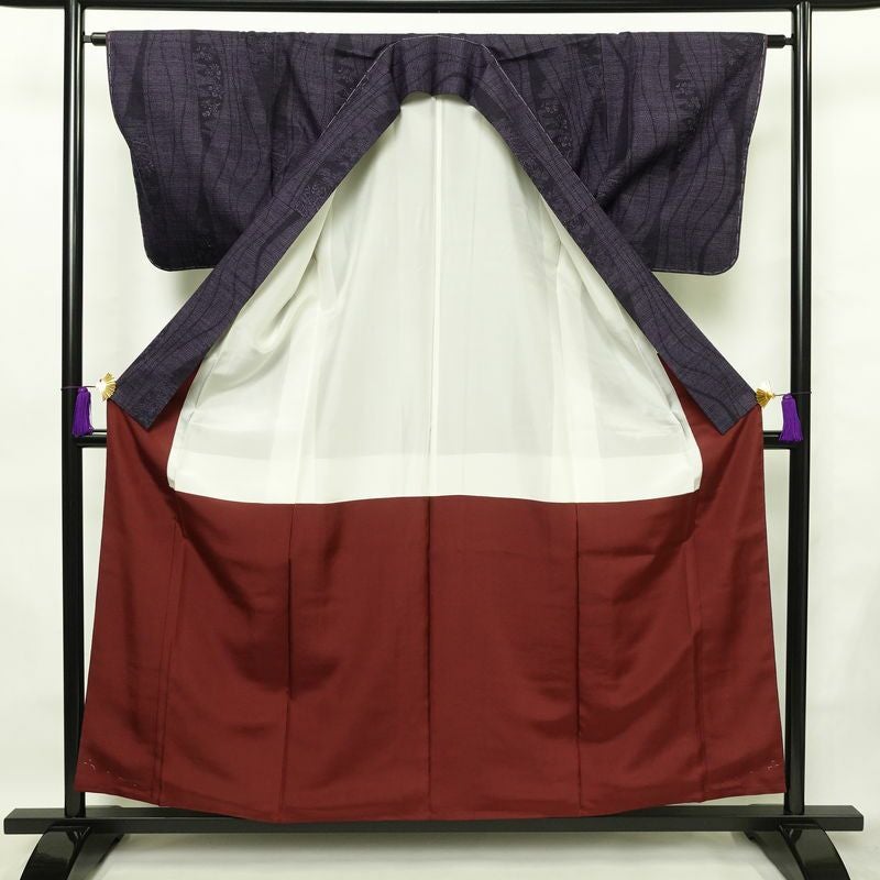 紬 美品 しつけ糸付き 正絹 縞柄・線柄 袷仕立て 身丈158cm 裄丈64cm 着物 紫・藤色_画像3