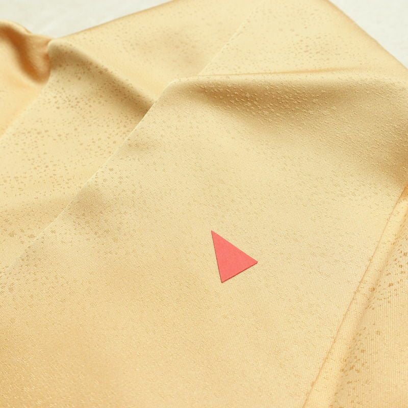 付け下げ 良品 落款入り 金駒刺繍 正絹 古典柄 袷仕立て 身丈163cm 裄丈66.5cm 箔 刺繍 金彩 フォーマル 着物 扇子 黄・黄土色_画像18