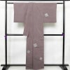 付け下げ 良品 紬地 正絹 古典柄 袷仕立て 身丈157cm 裄丈65cm 箔 フォーマル 着物 紫・藤色_画像2