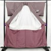 付け下げ 良品 紬地 正絹 古典柄 袷仕立て 身丈157cm 裄丈65cm 箔 フォーマル 着物 紫・藤色_画像3