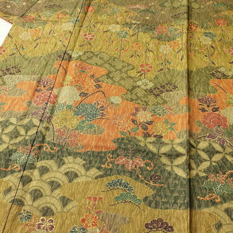 小紋 良品 しつけ糸付き 総柄 付下小紋 正絹 木の葉・植物柄 袷仕立て 身丈165.5cm 裄丈65.5cm 金彩 着物 黄・黄土色_画像5