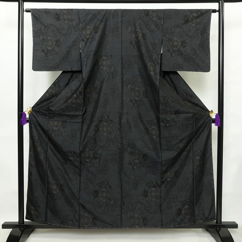 大島紬 良品 証紙なし しつけ糸付き 正絹 木の葉・植物柄 袷仕立て 身丈159cm 裄丈63.5cm 着物 青・紺_画像1