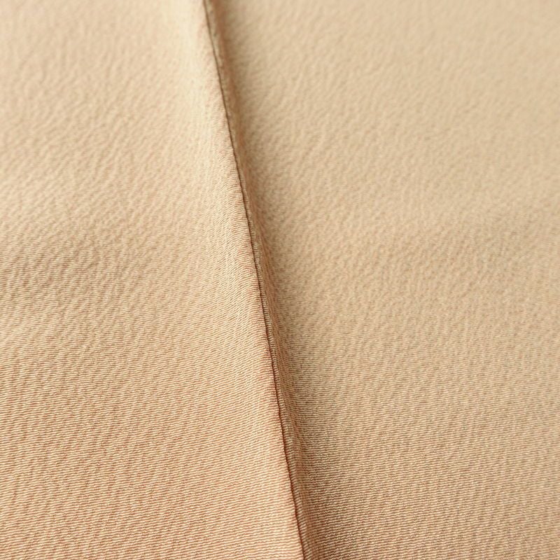 色無地 良品 茶渋染 落款入り 縮緬 一つ紋付き 正絹 無地 袷仕立て 身丈157cm 裄丈64cm フォーマル 着物 ベージュ_画像9