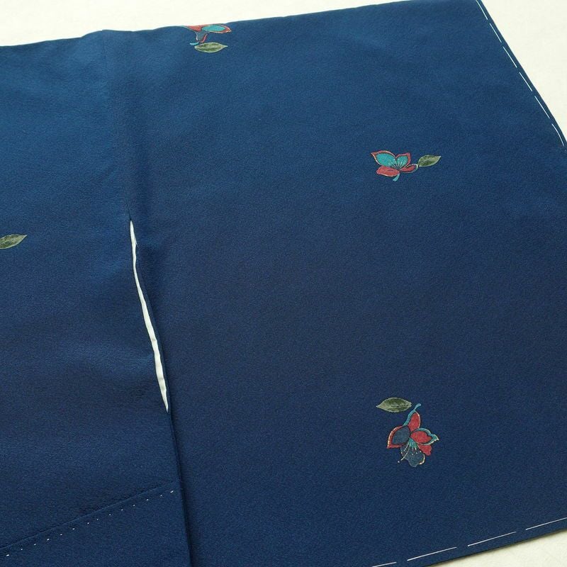 小紋 しつけ糸付き 縮緬 飛び柄 正絹 花柄 袷仕立て 身丈172cm 裄丈69cm 金彩 着物 青・紺_画像13