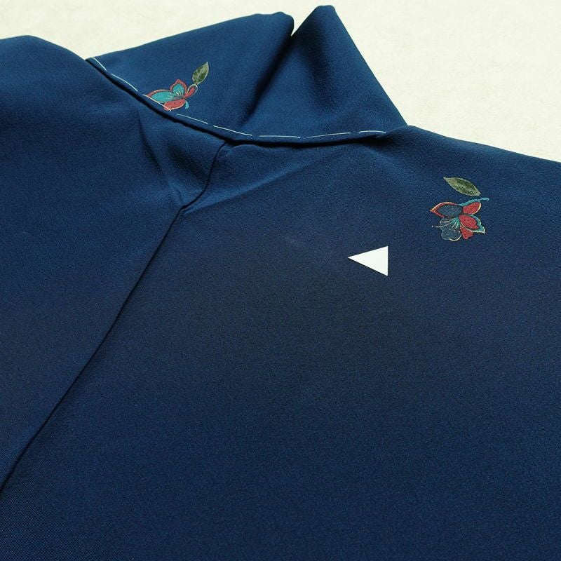 小紋 しつけ糸付き 縮緬 飛び柄 正絹 花柄 袷仕立て 身丈172cm 裄丈69cm 金彩 着物 青・紺_画像19