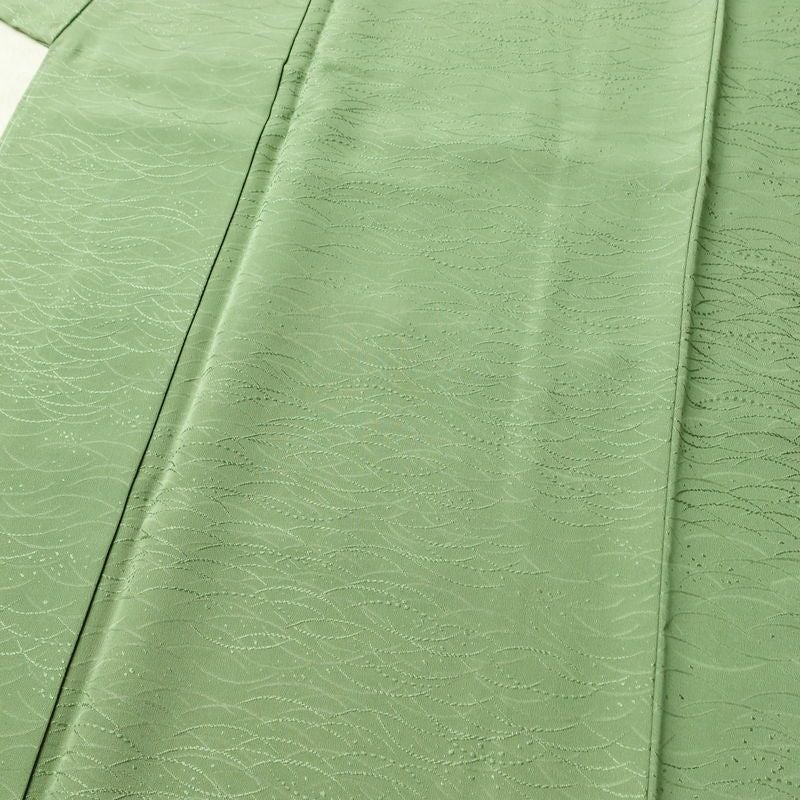 色無地 良品 しつけ糸付き 一つ紋付き 正絹 木の葉・植物柄 袷仕立て 身丈160cm 裄丈65cm フォーマル 着物 露芝 緑・うぐいす色_画像5