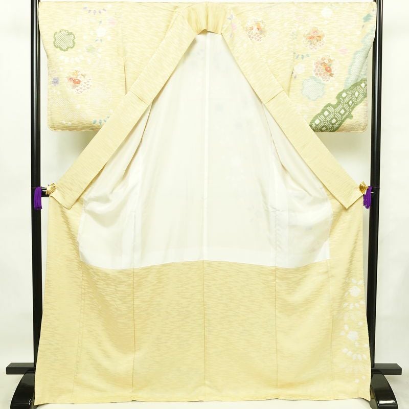 訪問着 美品 しつけ糸付き 絞り 正絹 古典柄 袷仕立て 身丈170.5cm 裄丈69cm 箔 共八掛 金彩 フォーマル 着物 クリーム_画像3