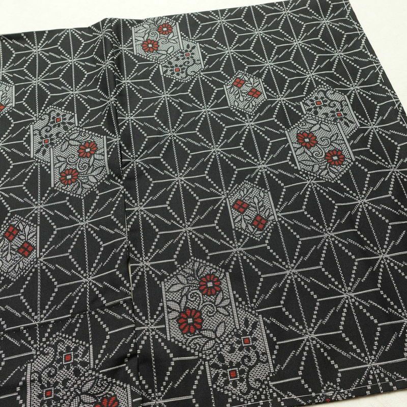 紬 美品 しつけ糸付き 正絹 麻の葉柄 袷仕立て 身丈159cm 裄丈65.5cm 花柄 着物 黒_画像13