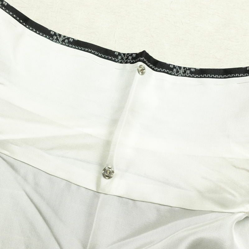 紬 美品 しつけ糸付き 正絹 麻の葉柄 袷仕立て 身丈159cm 裄丈65.5cm 花柄 着物 黒_画像19