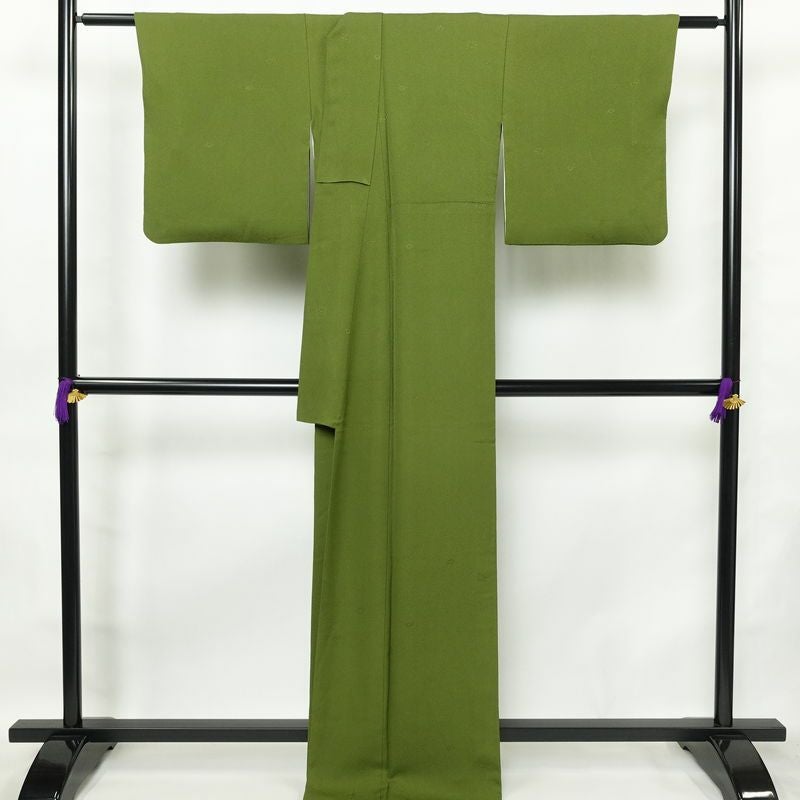 色無地 良品 草木染 一つ紋付き 正絹 花柄 袷仕立て 身丈171.5cm 裄丈71cm フォーマル 金彩 着物 緑・うぐいす色_画像2