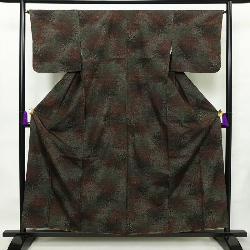 紬 美品 しつけ糸付き 正絹 木の葉・植物柄 袷仕立て 身丈158cm 裄丈66cm 着物 緑・うぐいす色_画像1