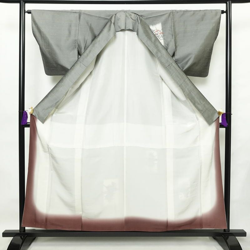 付け下げ 良品 紬地 正絹 木の葉・植物柄 袷仕立て 身丈157.5cm 裄丈64cm 着物 グレー_画像3