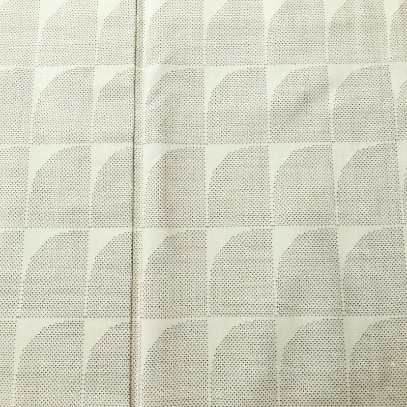 大島紬 付下 良品 証紙なし しつけ糸付き 正絹 幾何学柄・抽象柄 袷仕立て 身丈163.5cm 裄丈65cm 着物 白_画像7