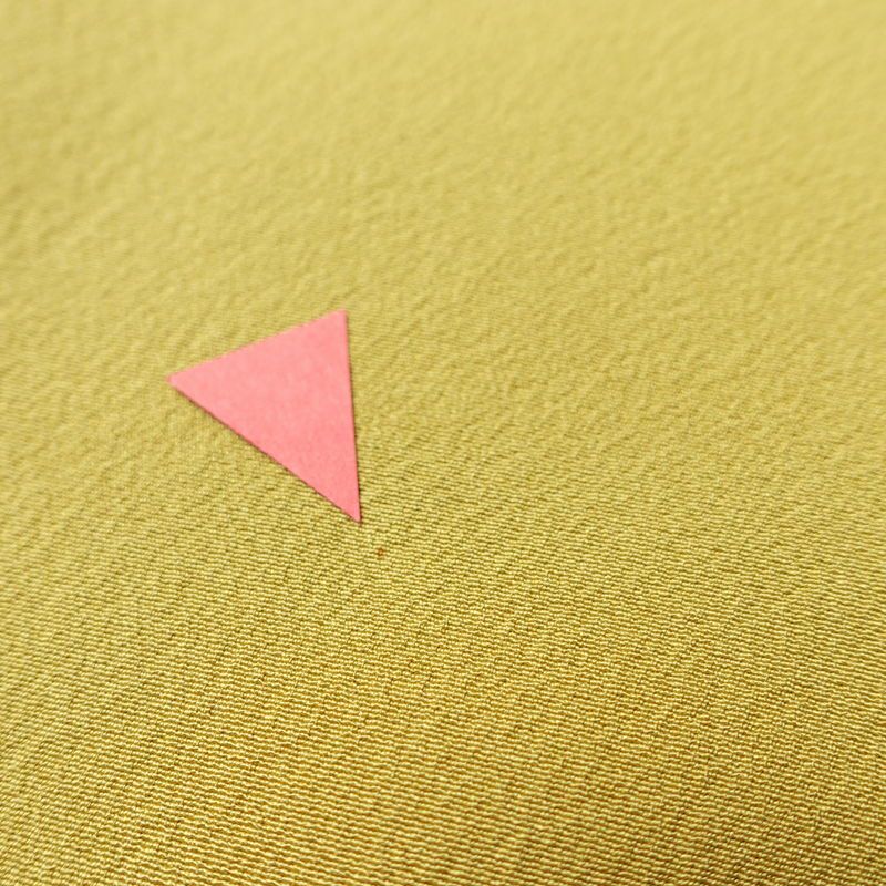 色無地 一つ紋付き 正絹 無地 袷仕立て 身丈150.5cm 裄丈63cm フォーマル 着物 黄・黄土色_画像6