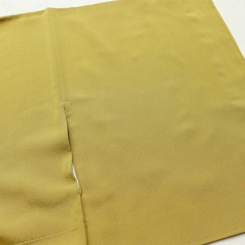 色無地 一つ紋付き 正絹 無地 袷仕立て 身丈150.5cm 裄丈63cm フォーマル 着物 黄・黄土色_画像13