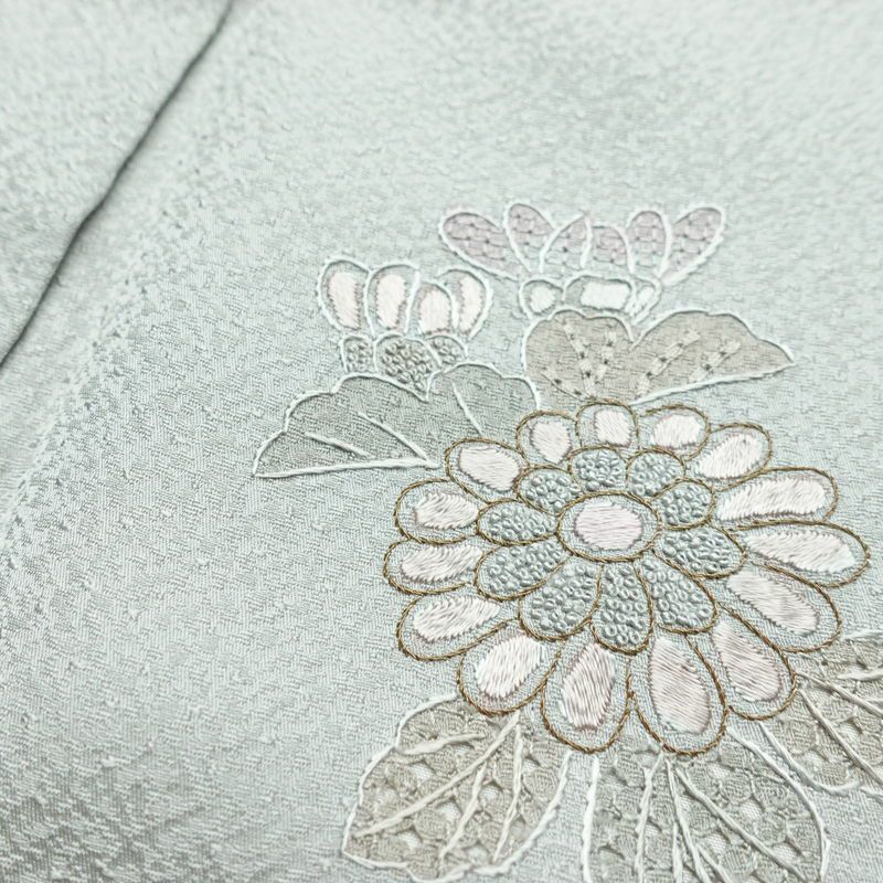 付け下げ スワトウ刺繍 相良刺繍 一つ紋付き 正絹 古典柄 袷仕立て 身丈152.5cm 裄丈65.5cm 刺繍 一部しつけ糸付き 金糸 フォーマル 着物 グレー_画像18