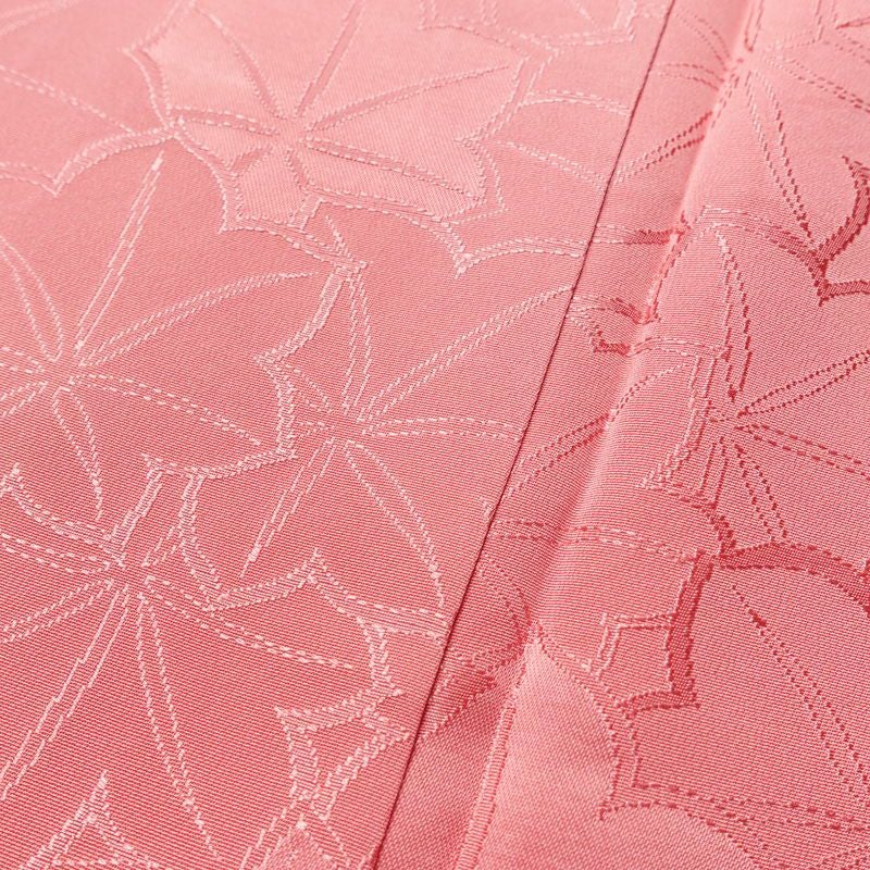 色無地 しつけ糸付き 一つ紋付き 正絹 木の葉・植物柄 袷仕立て 身丈161.5cm 裄丈64.5cm フォーマル 着物 ピンク_画像9