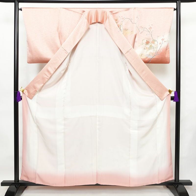 訪問着 良品 綸子 正絹 古典柄 袷仕立て 身丈158cm 裄丈65cm 箔 フォーマル 着物 ピンク_画像3