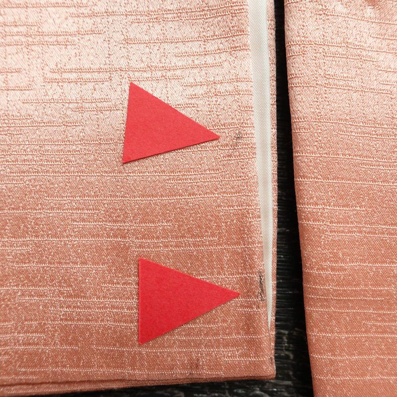 訪問着 良品 綸子 正絹 古典柄 袷仕立て 身丈158cm 裄丈65cm 箔 フォーマル 着物 ピンク_画像14