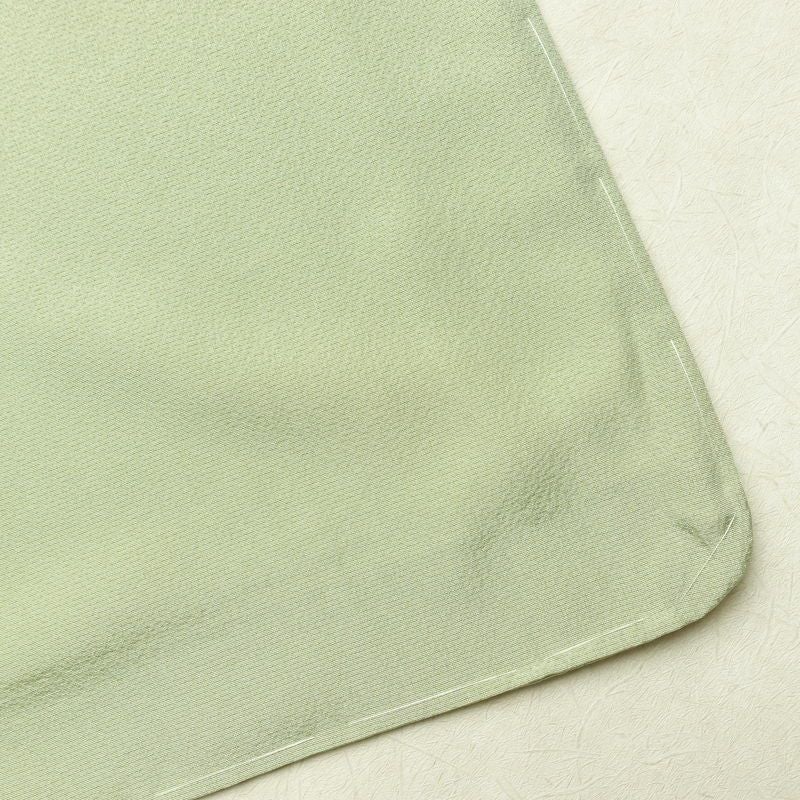 付け下げ 良品 落款入り 金駒刺繍 縮緬 正絹 古典柄 袷仕立て 身丈163cm 裄丈66cm 箔 一部しつけ糸付き フォーマル 着物 緑・うぐいす色_画像18