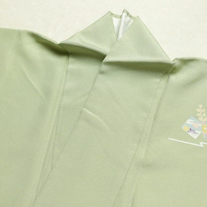 付け下げ 良品 落款入り 金駒刺繍 縮緬 正絹 古典柄 袷仕立て 身丈163cm 裄丈66cm 箔 一部しつけ糸付き フォーマル 着物 緑・うぐいす色_画像19