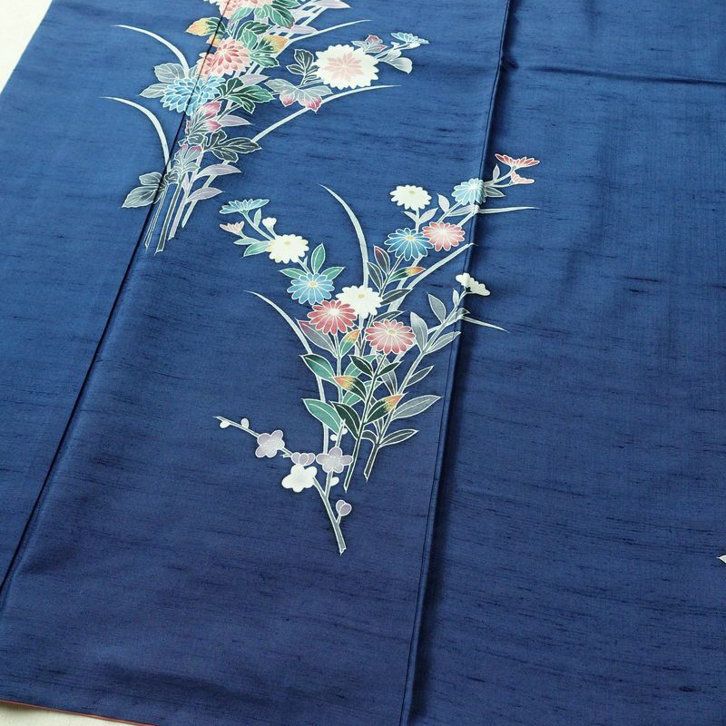 付け下げ 正絹 紬地 花柄 袷仕立て 身丈157.5cm 裄丈65cm 着物 青・紺_画像4