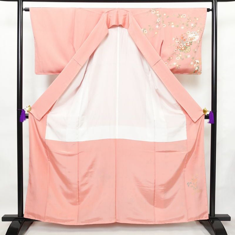 訪問着 美品 しつけ糸付き 正絹 古典柄 袷仕立て 身丈161cm 裄丈63cm 箔 金彩 菊 フォーマル 着物 ピンク_画像3