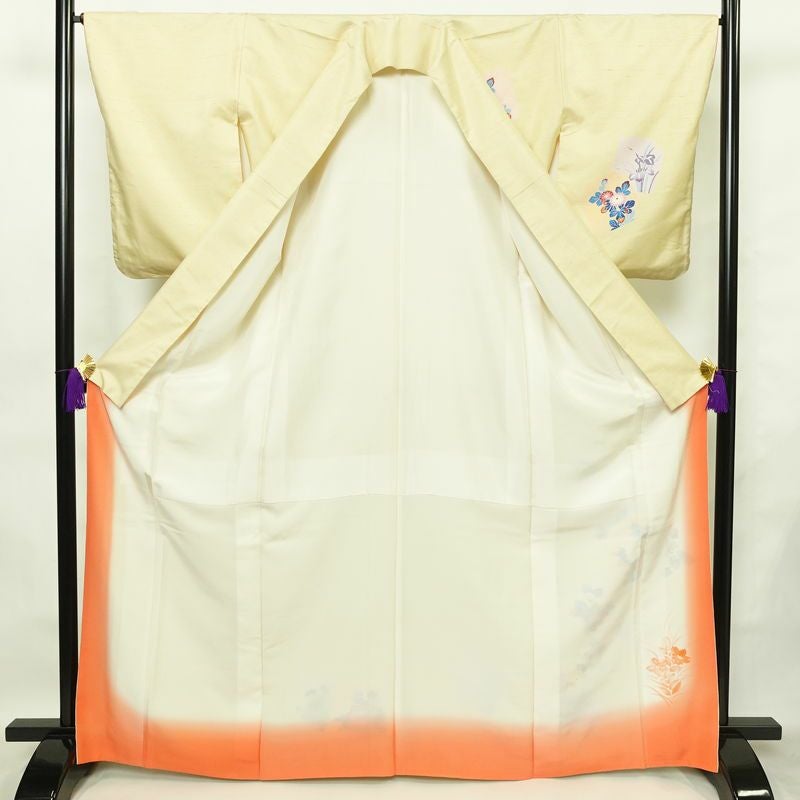 付け下げ 良品 紬地 正絹 花柄 袷仕立て 身丈167cm 裄丈66.5cm 着物 クリーム_画像3