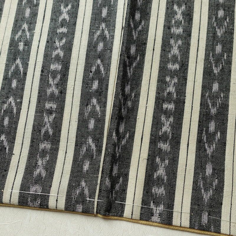 紬 良品 しつけ糸付き 正絹 縞柄・線柄 袷仕立て 身丈159.5cm 裄丈65.5cm 着物 グレー_画像11