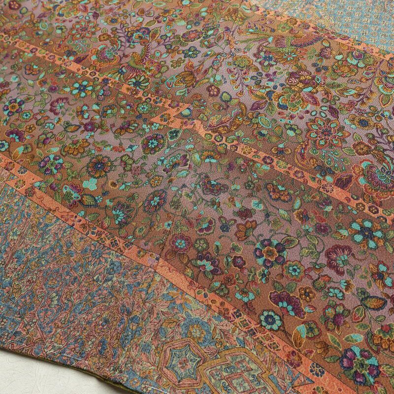 小紋 美品 しつけ糸付き 縮緬 付下小紋 正絹 幾何学柄・抽象柄 袷仕立て 身丈160.5cm 裄丈66cm 着物 多色使い_画像13