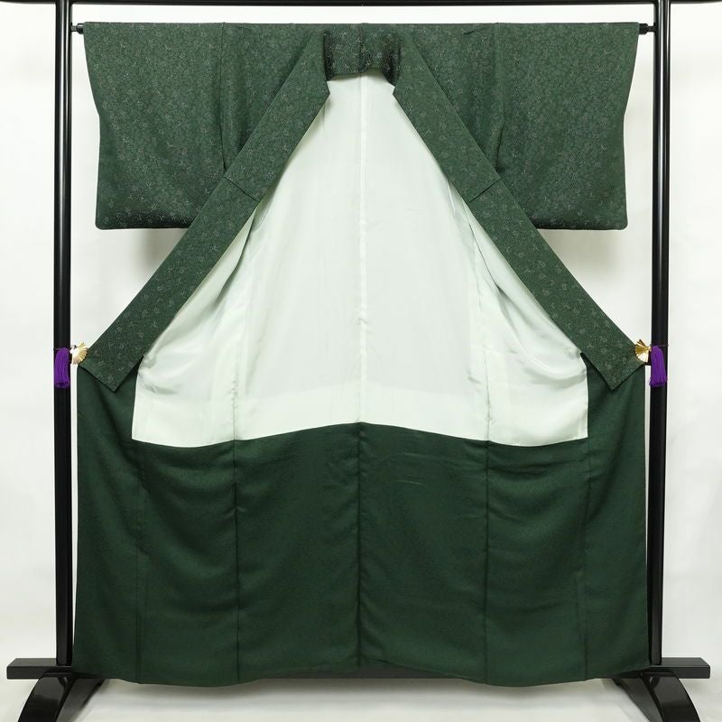 色無地 落款入り 一つ紋付き 正絹 木の葉・植物柄 袷仕立て 身丈159.5cm 裄丈64cm 着物 緑・うぐいす色_画像3