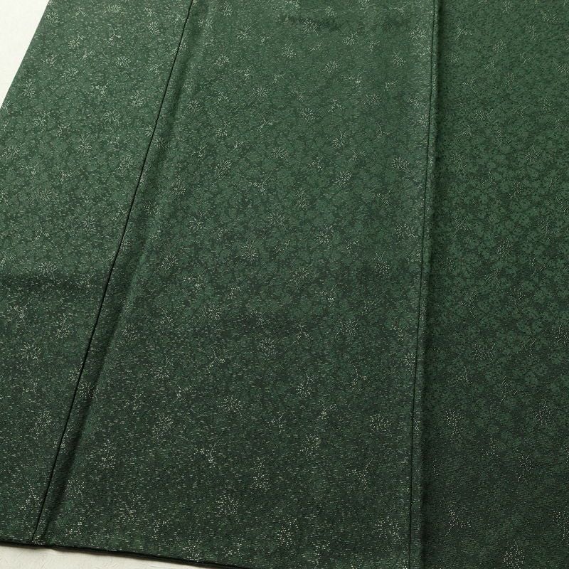 色無地 落款入り 一つ紋付き 正絹 木の葉・植物柄 袷仕立て 身丈159.5cm 裄丈64cm 着物 緑・うぐいす色_画像4