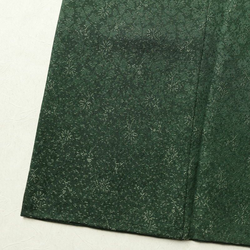 色無地 落款入り 一つ紋付き 正絹 木の葉・植物柄 袷仕立て 身丈159.5cm 裄丈64cm 着物 緑・うぐいす色_画像12