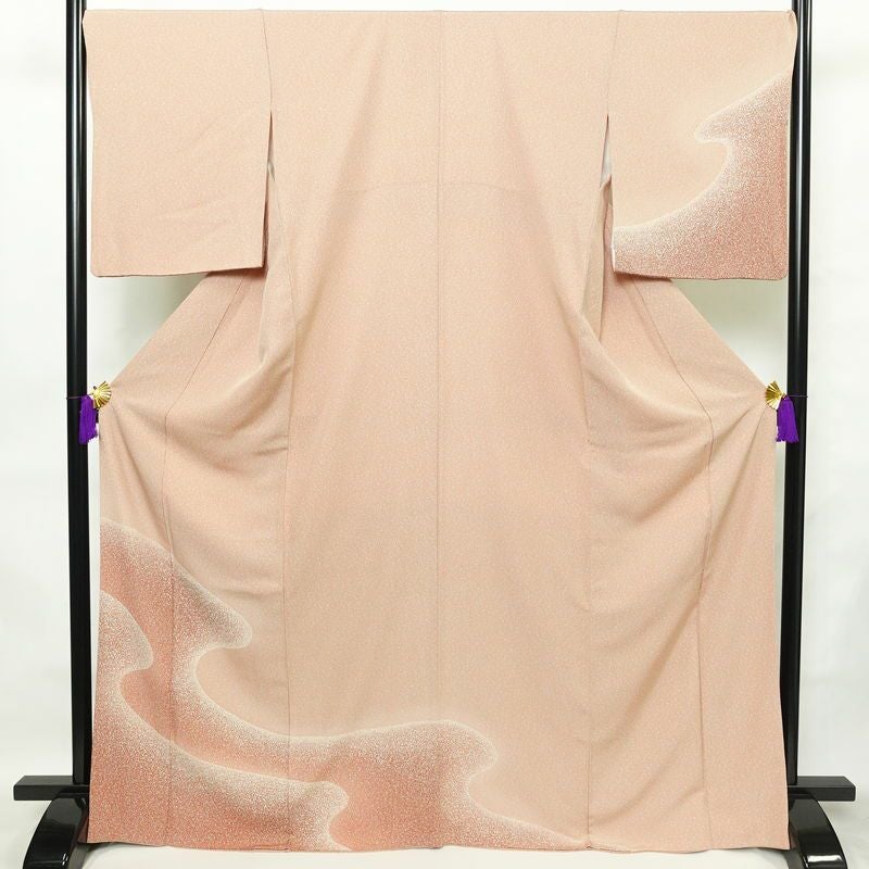 付け下げ 良品 縮緬 正絹 流水・波柄 袷仕立て 身丈169.5cm 裄丈69cm 共八掛 フォーマル 着物 ピンク_画像1