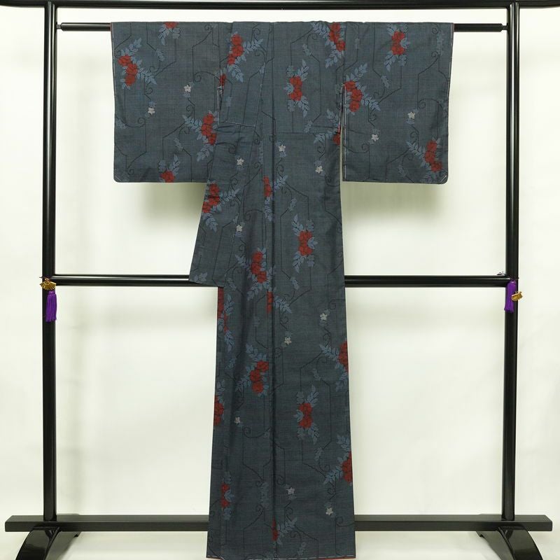 紬 良品 しつけ糸付き 正絹 花柄 袷仕立て 身丈160cm 裄丈64.5cm 着物 青・紺_画像2