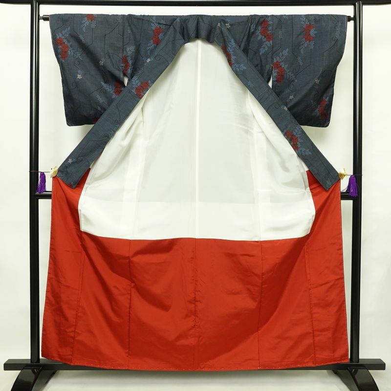 紬 良品 しつけ糸付き 正絹 花柄 袷仕立て 身丈160cm 裄丈64.5cm 着物 青・紺_画像3