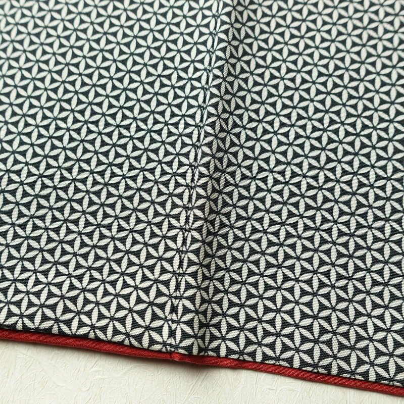 小紋 正絹 古典柄 袷仕立て 身丈156cm 裄丈64cm 着物 黒_画像11