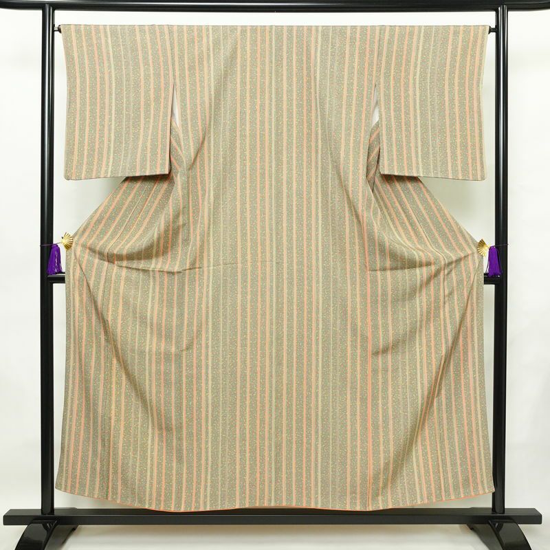 小紋 良品 正絹 縞柄・線柄 袷仕立て 身丈153cm 裄丈66.5cm 着物 緑・うぐいす色_画像1