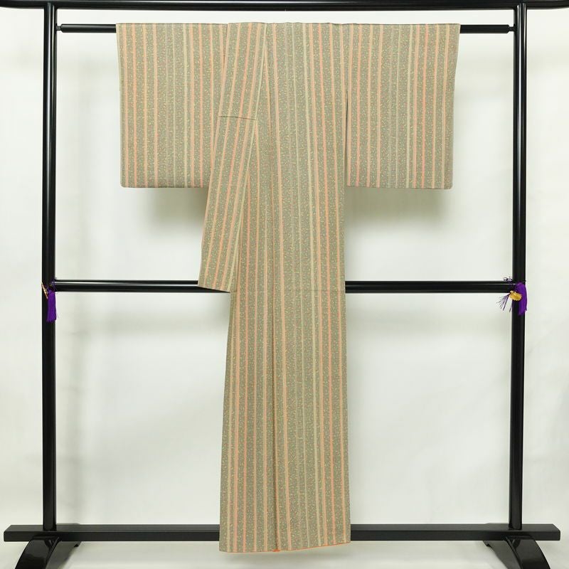 小紋 良品 正絹 縞柄・線柄 袷仕立て 身丈153cm 裄丈66.5cm 着物 緑・うぐいす色_画像2