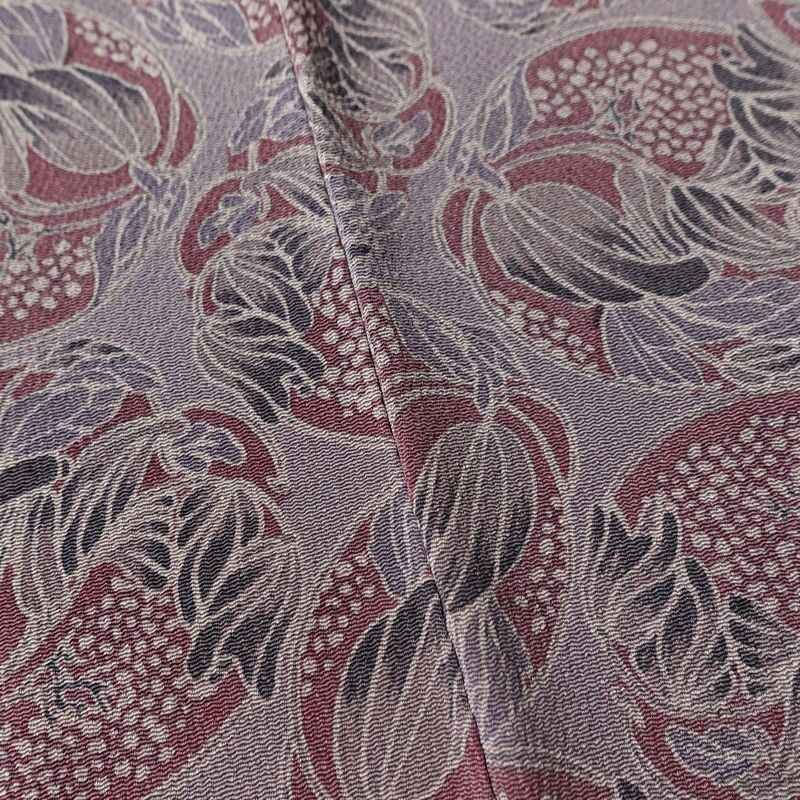 小紋 しつけ糸付き 縮緬 正絹 木の葉・植物柄 袷仕立て 身丈166.5cm 裄丈66cm 着物 紫・藤色_画像10