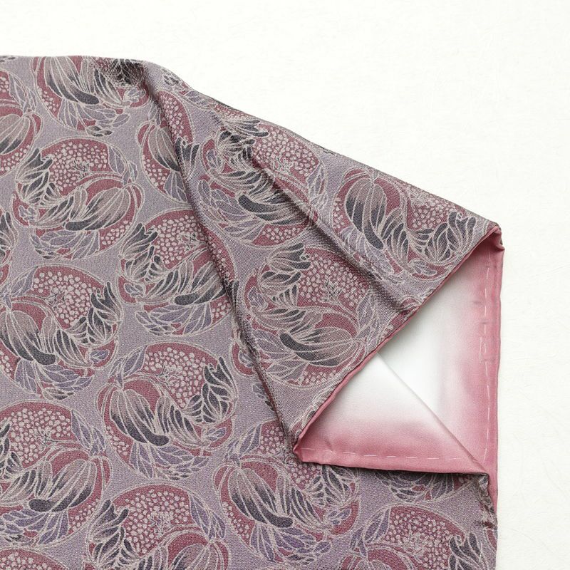 小紋 しつけ糸付き 縮緬 正絹 木の葉・植物柄 袷仕立て 身丈166.5cm 裄丈66cm 着物 紫・藤色_画像15