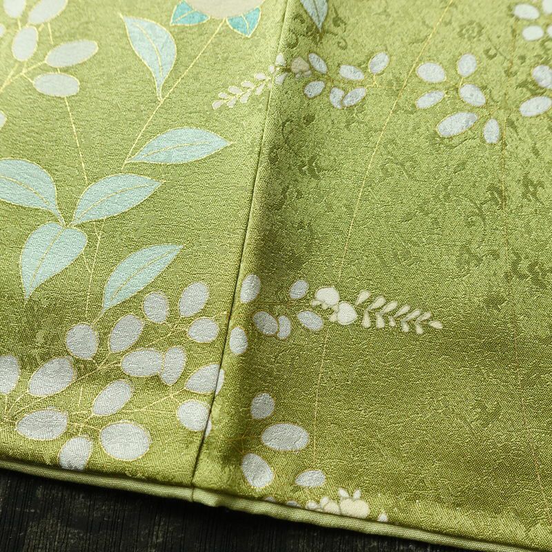 訪問着 良品 正絹 木の葉・植物柄 袷仕立て 身丈158.5cm 裄丈62cm 一部しつけ糸付き 金彩 フォーマル 着物 緑・うぐいす色_画像12